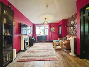 Lounge- click for photo gallery